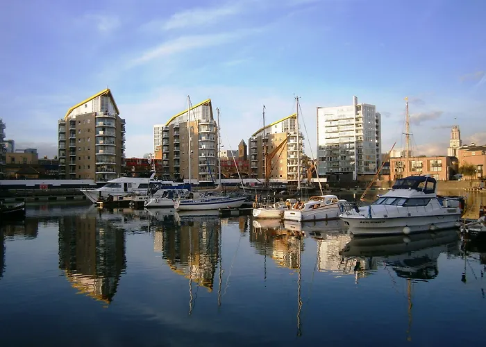 Marlin Apartments Commercial Road - Limehouse London